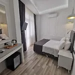 Efzen Hotell *